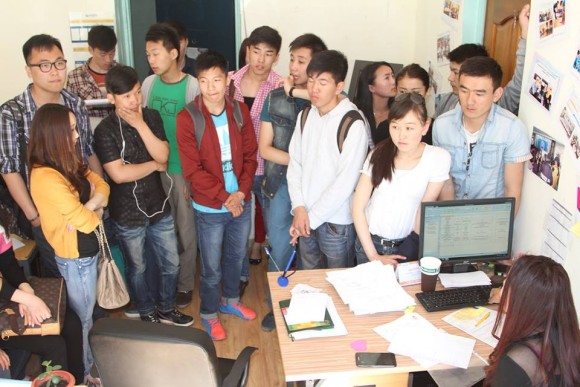 Цагийн ажлыг ихэвчлэн 15-24 насны залуус хийж байна